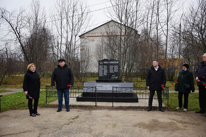 В посёлке Седъю отреставрировали памятник воинам-освободителям
