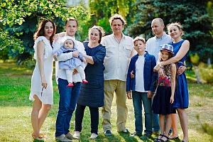 Семейная зарплата в размере 100 тысяч рублей в месяц