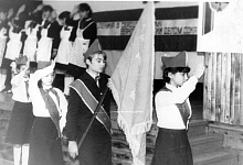 НАС ТАКОМУ НЕ УЧИЛИ